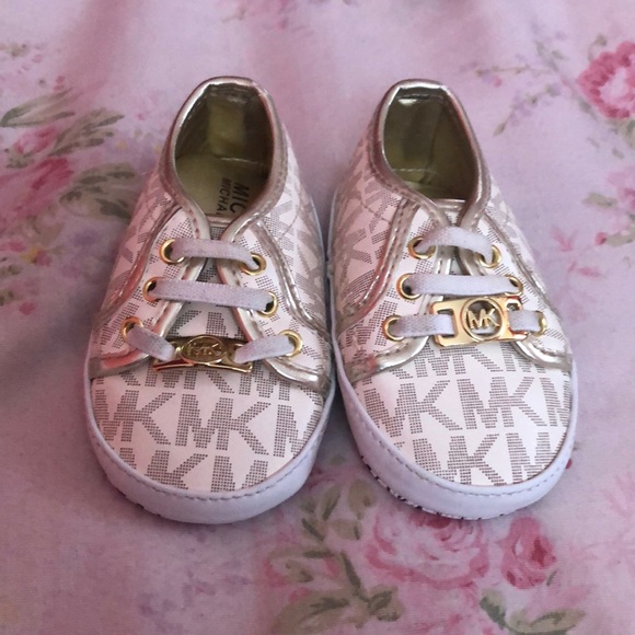 Michael Kors Shoes - Picture 1 of 3